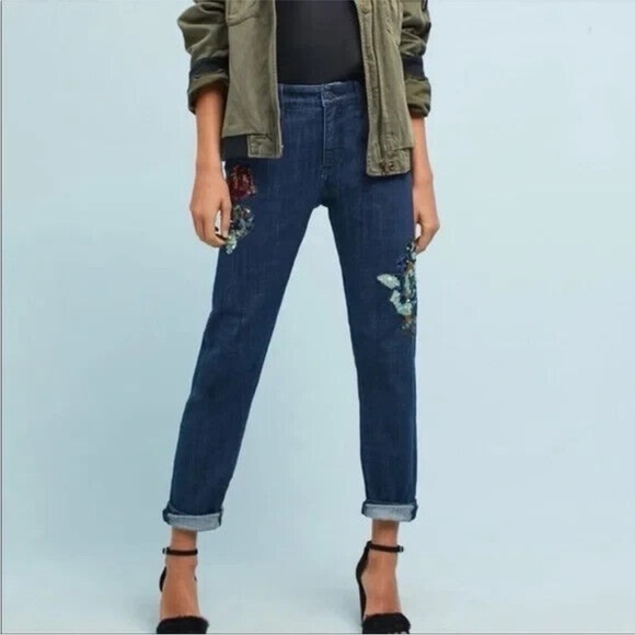 Anthropologie- Pilcro- Slim Boyfriend, Engineered Floral Sequin Detail, Size 31 - Picture 5 of 15